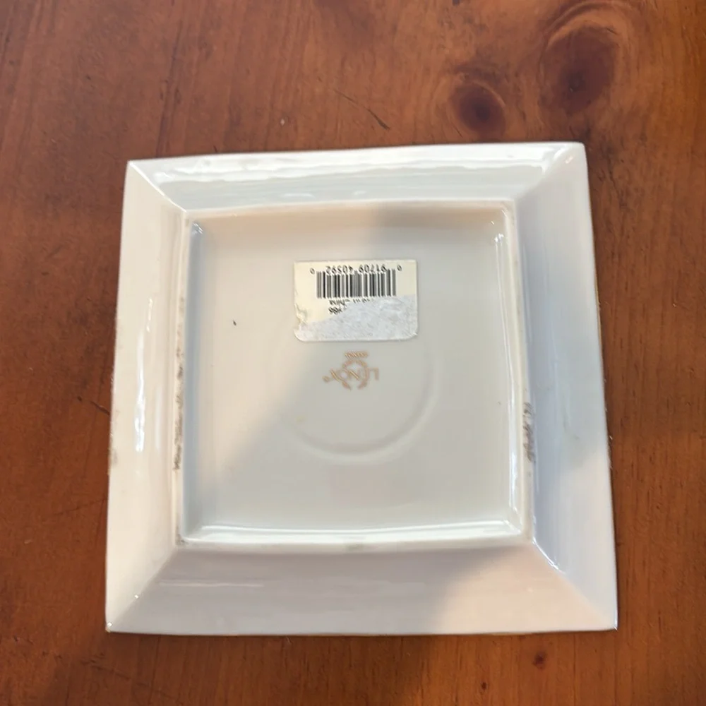 Lenox Illuminations Pierced Tealight 24-K Gold Rimmed Candle Holder